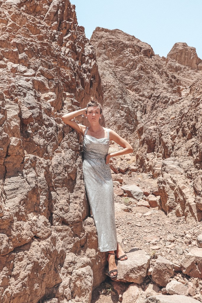 Fashion Photography  Hiking the Desert in Gowns | Shchoret Canyon -  COLORFUL SISTERS